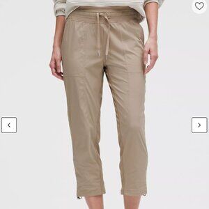 Lululemon Dance Studio Cropped Pants in Size 6 Beige, Sheer Oak